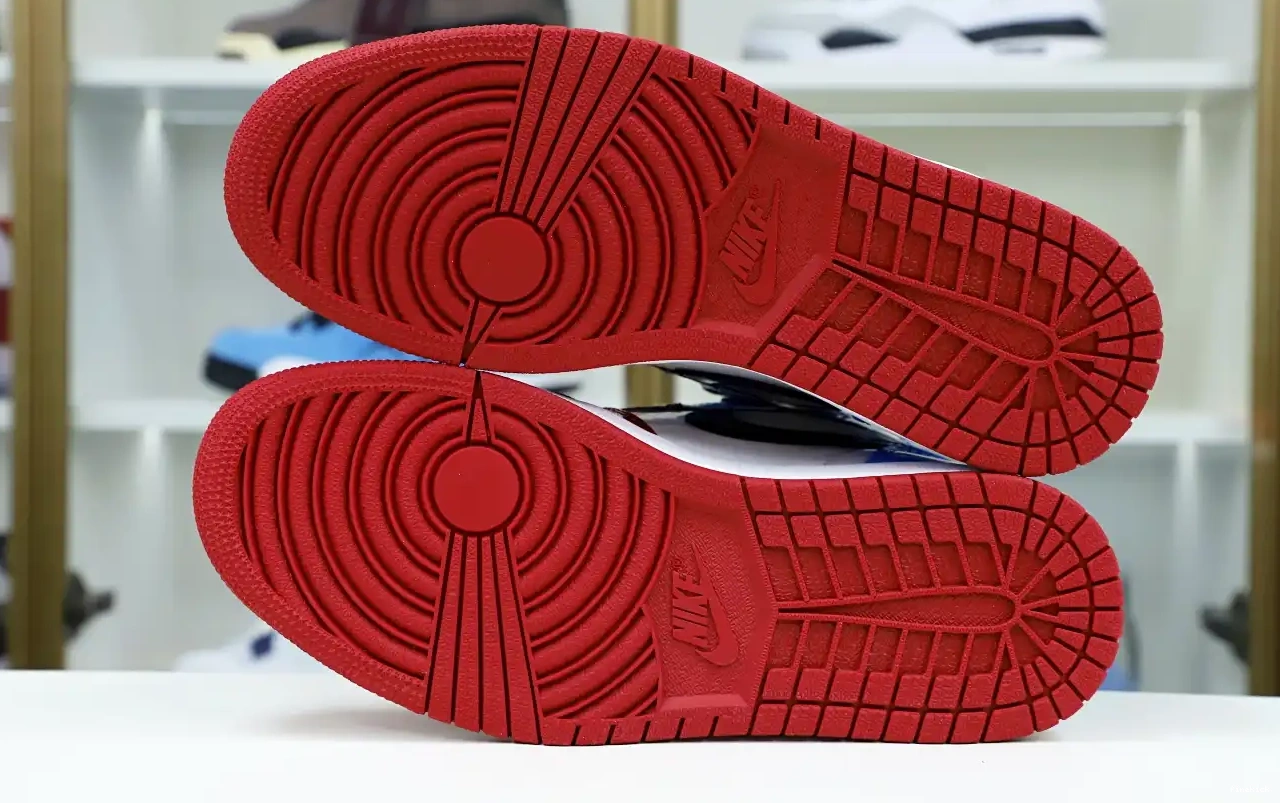 HIGH JORDAN OG AIR RETRO 1 'FEARLESS' 0324